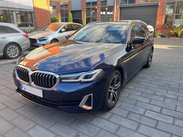 2020 BMW 520d xDrive Touring Luxury Line